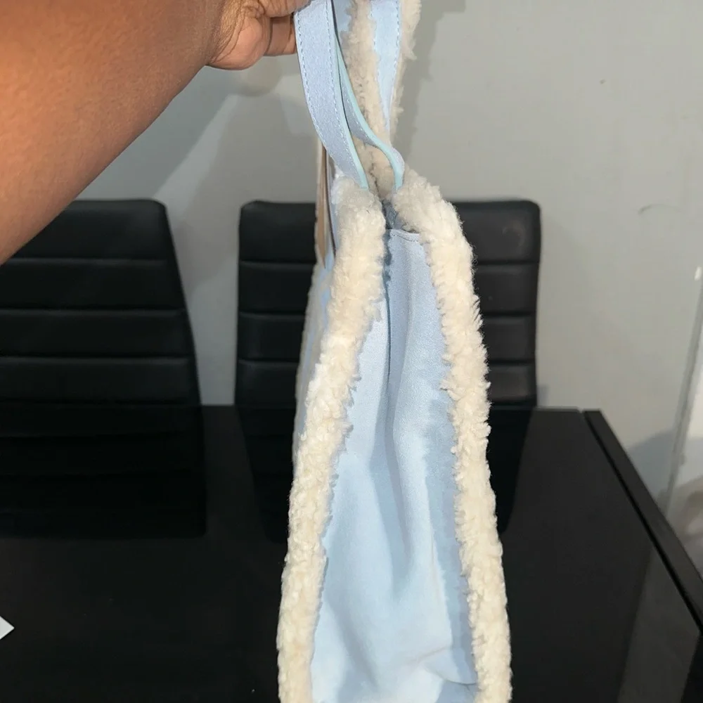UGG x TELFAR Medium Shopper - Blue - Picture 3 of 7